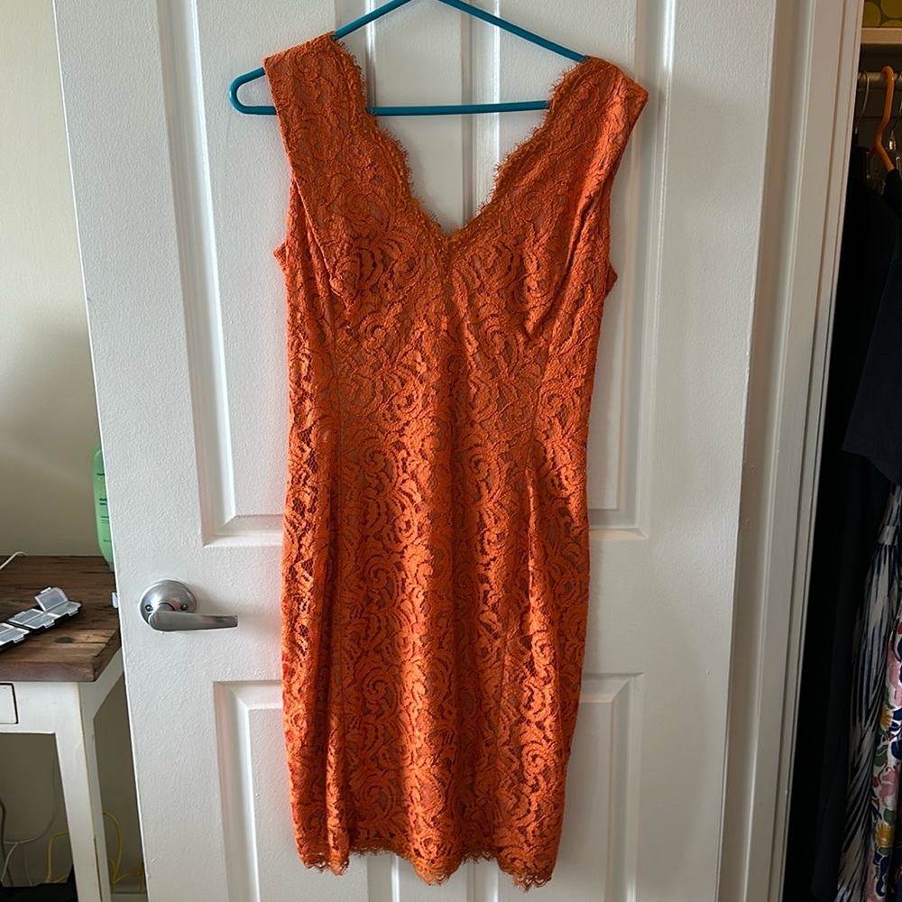 Tadashi Shoji size 4 lace sheath dress